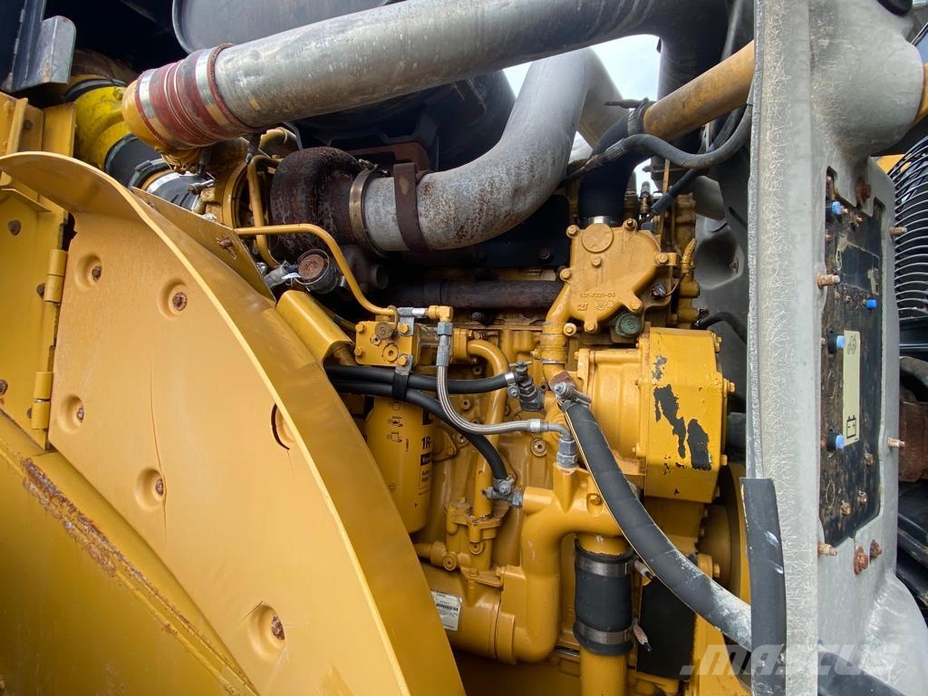 CAT 980H لوادر بعجل