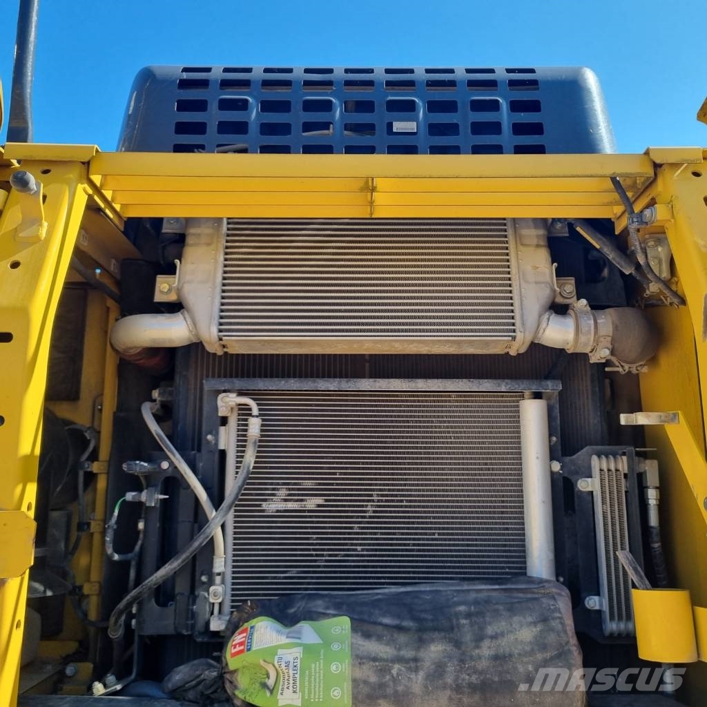 Komatsu PC 210 LC-11 履带挖掘机