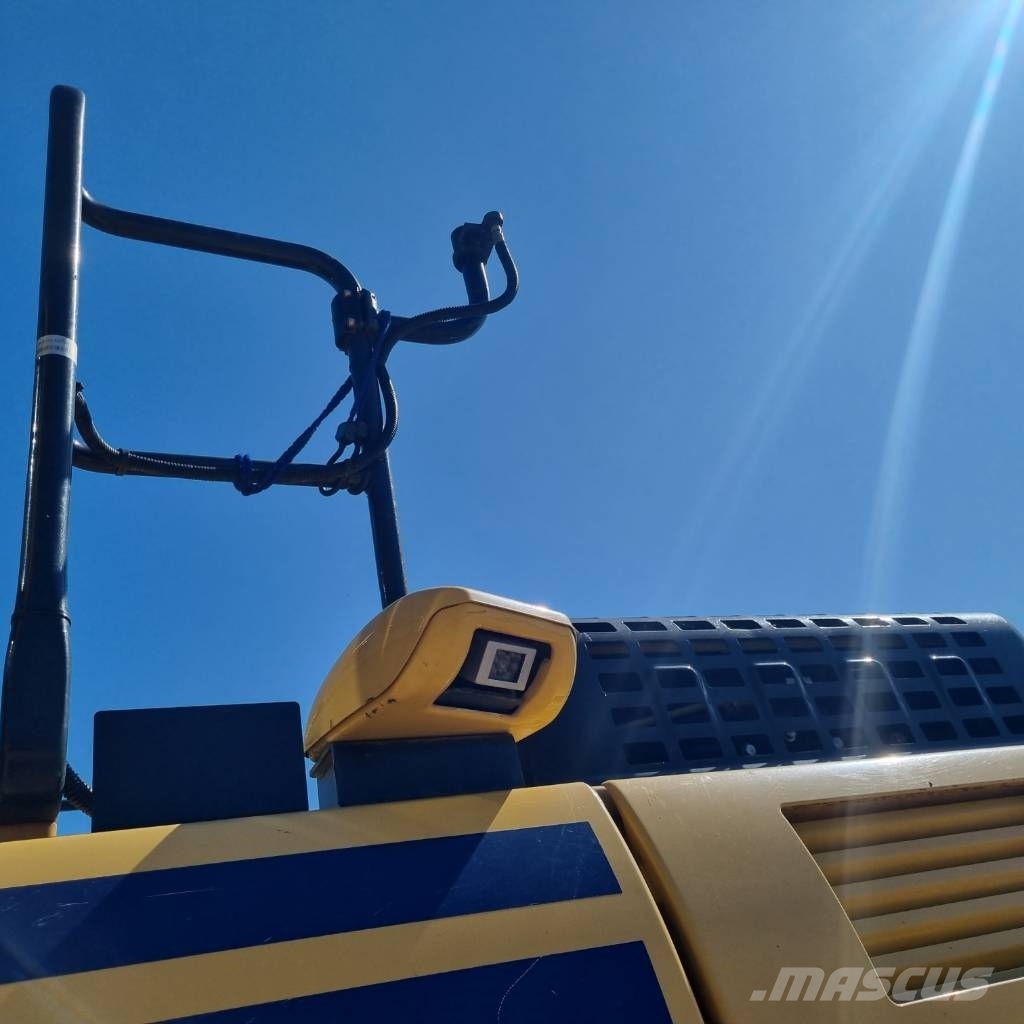 Komatsu PC 210 LC-11 履带挖掘机