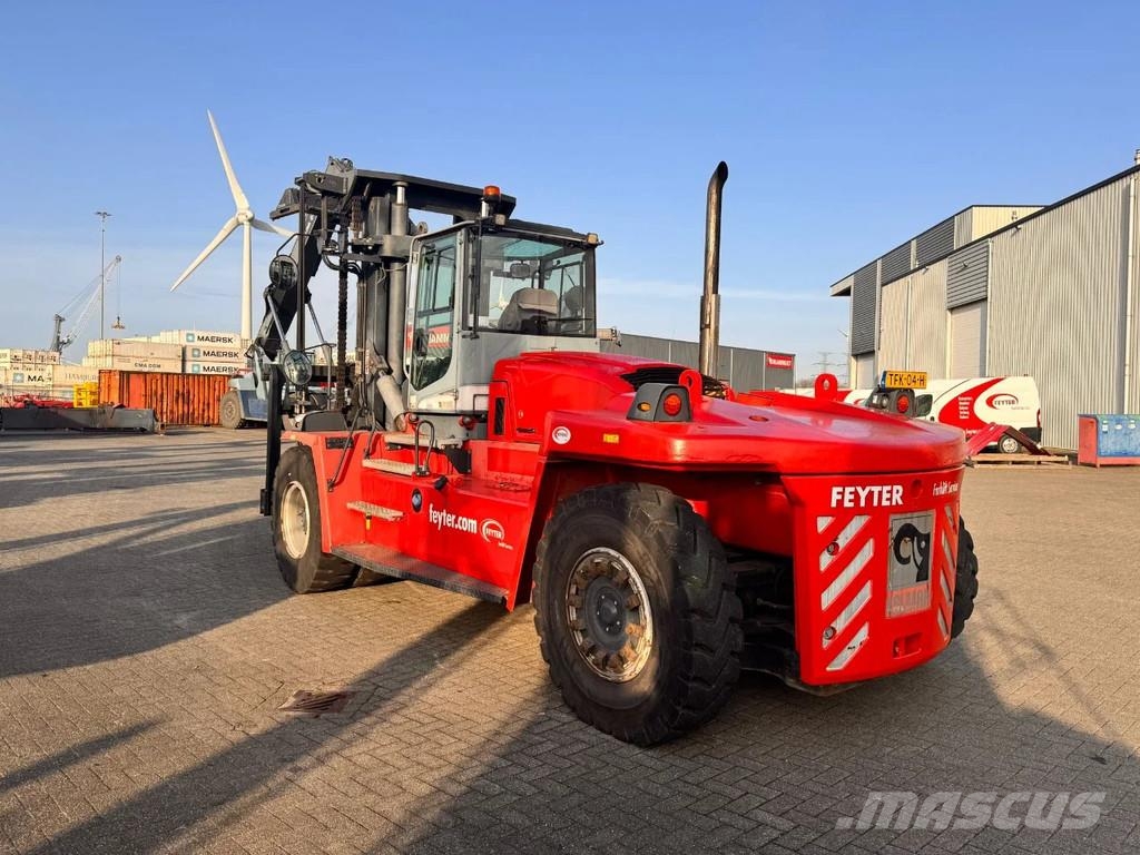 Kalmar DCG250-12 LB شاحنات الديزل