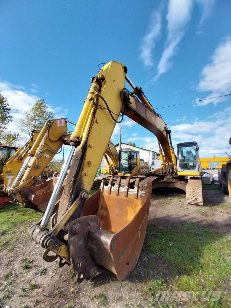 New Holland E 305 Paletli ekskavatörler