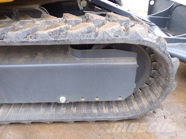 PC PC30MR‑5 حفارات زحافة