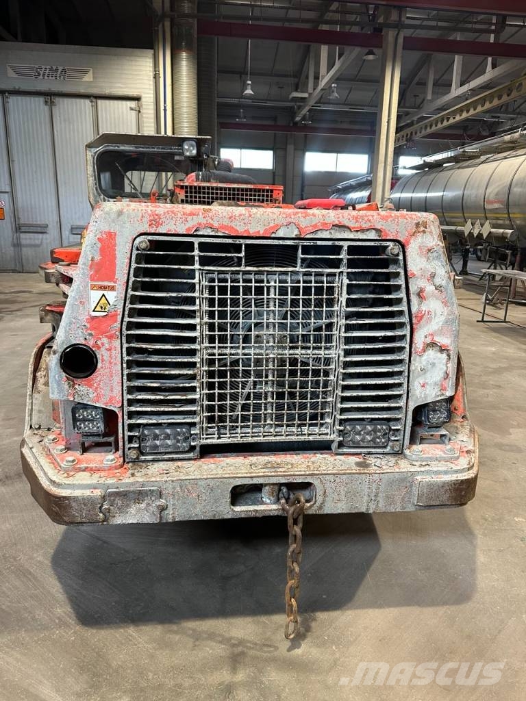 Sandvik LH 307 لوادر للعمل تحت سطح الأرض