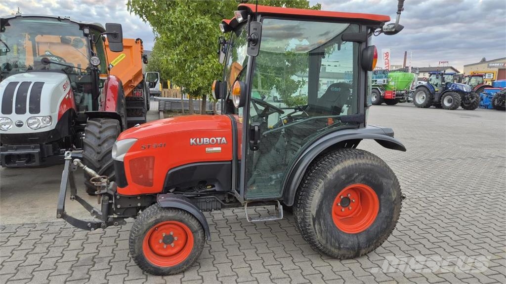 Kubota ST 341 C RS/PTO Taajamatraktorit