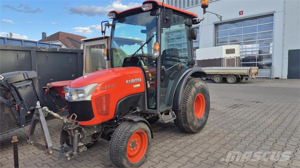 Kubota ST 341 C RS/PTO Taajamatraktorit