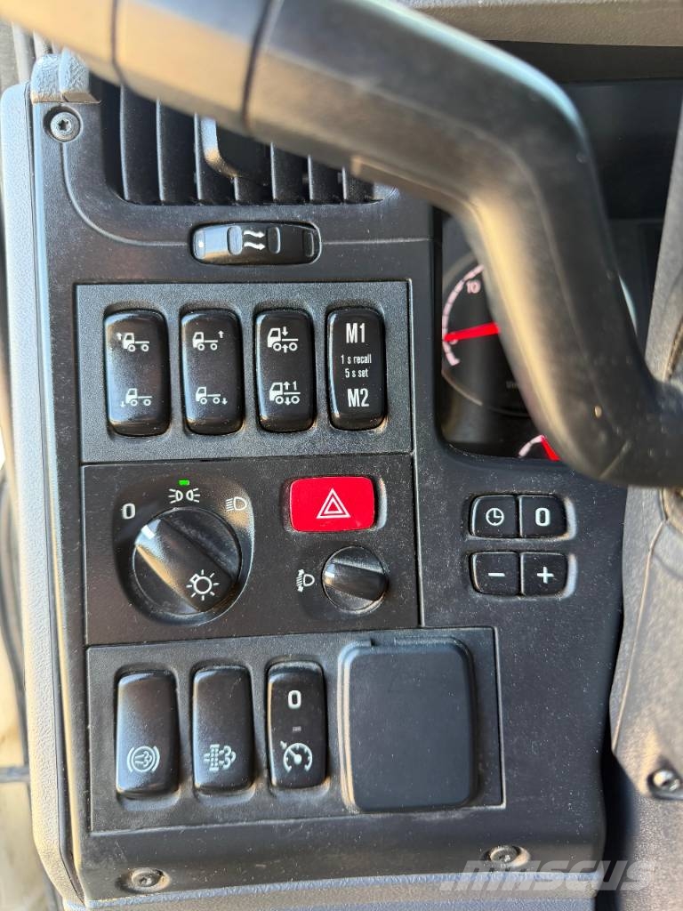 Scania P 410 Camiones aspiradores/combi