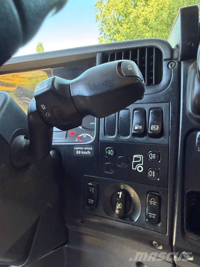 Scania P 410 Camiones aspiradores/combi
