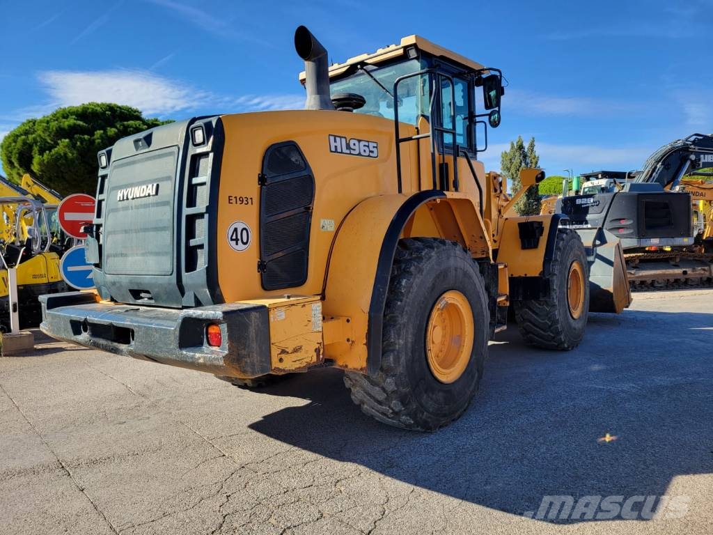 Hyundai HL 965 Kolesni nakladalci