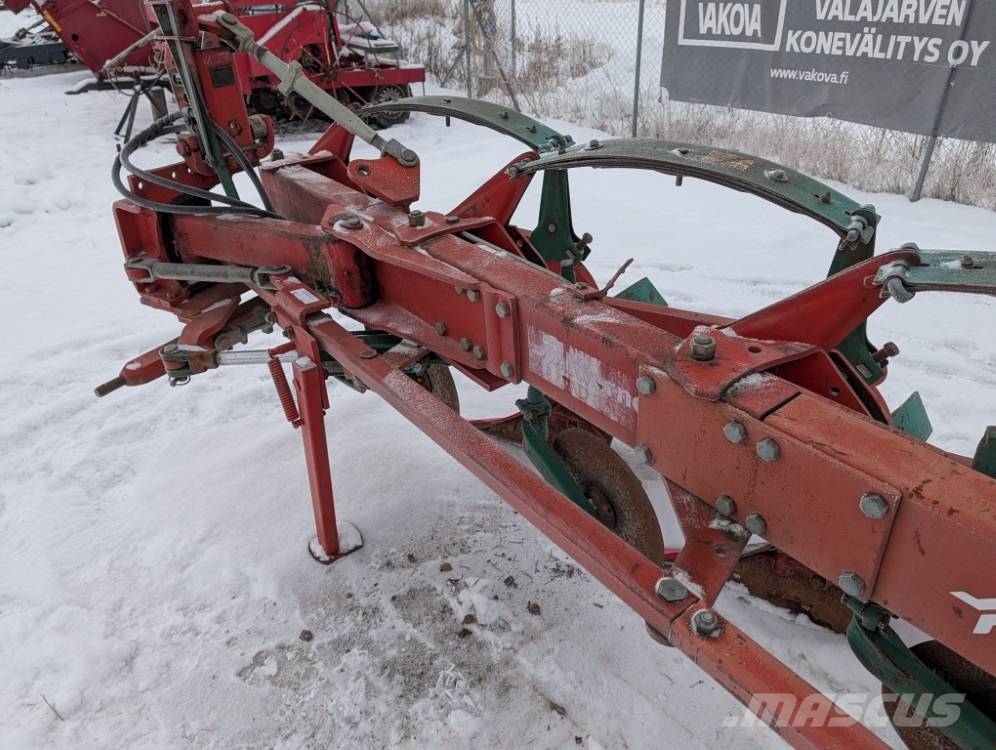 Kverneland AD-85 Variomat Charrue non réversible