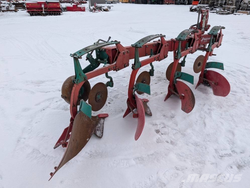 Kverneland AD-85 Variomat Charrue non réversible