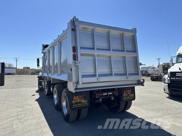 Freightliner 114SD Kiper tovornjaki