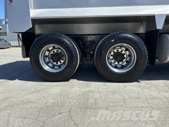 Freightliner 114SD Kiper tovornjaki