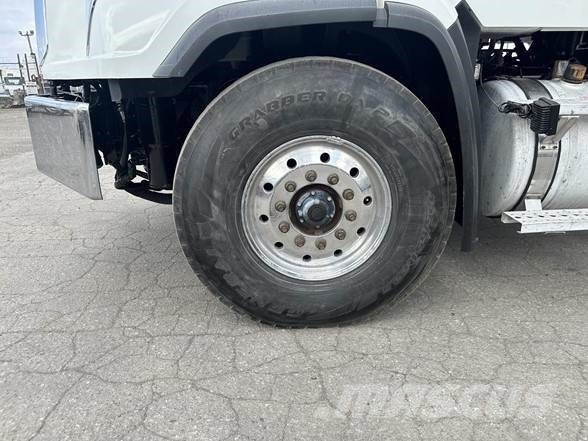 Freightliner 114SD Kiper tovornjaki