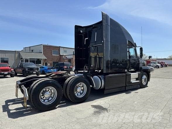 Mack ANTHEM 64T Τράκτορες