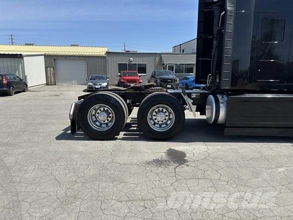 Mack ANTHEM 64T Τράκτορες