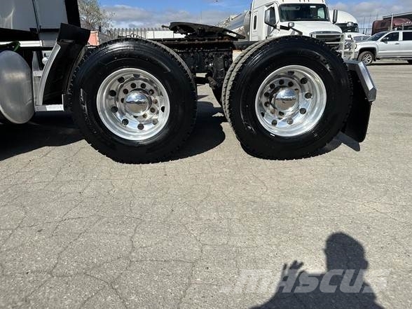 Mack ANTHEM 64T Τράκτορες