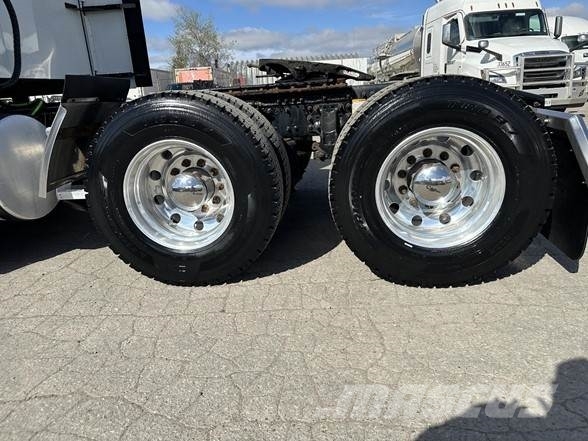 Mack ANTHEM 64T Τράκτορες