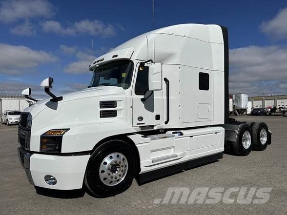 Mack ANTHEM 64T Τράκτορες