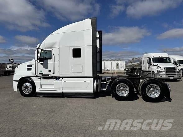Mack ANTHEM 64T Τράκτορες