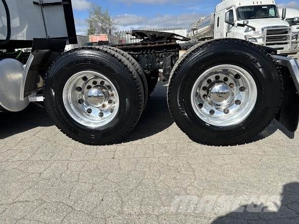 Mack ANTHEM 64T Τράκτορες