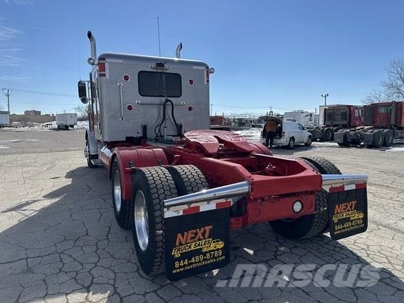 Peterbilt 389 Trekkers