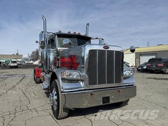 Peterbilt 389 Trekkers