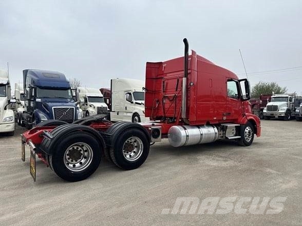 Volvo VNL64T630 Tegljači