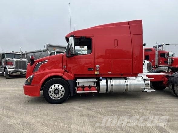Volvo VNL64T630 Tegljači