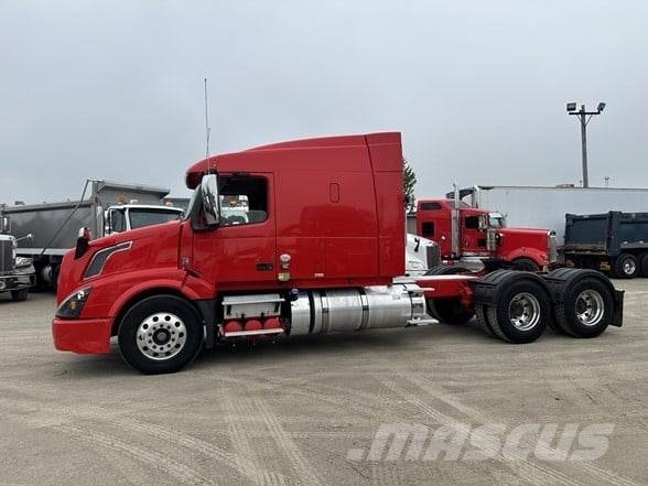 Volvo VNL64T630 Tegljači