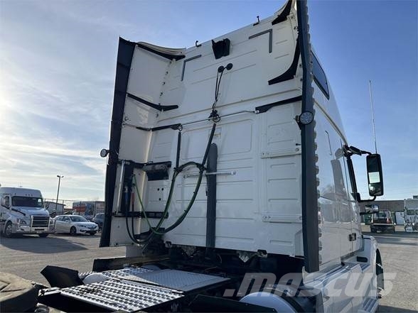 Volvo VNL64T670 Tegljači