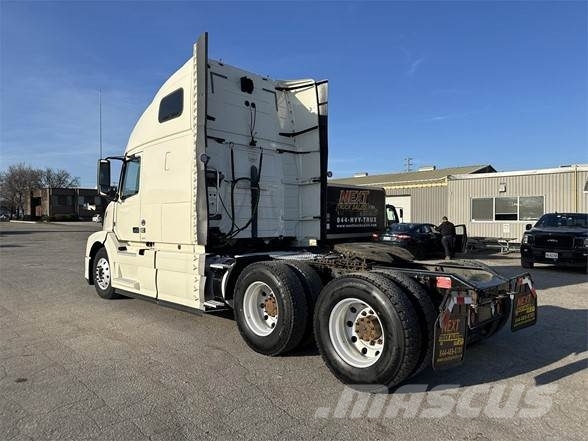 Volvo VNL64T670 Tegljači