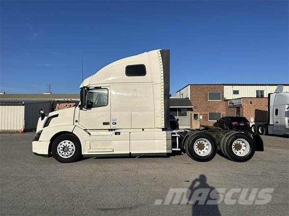 Volvo VNL64T670 Tegljači