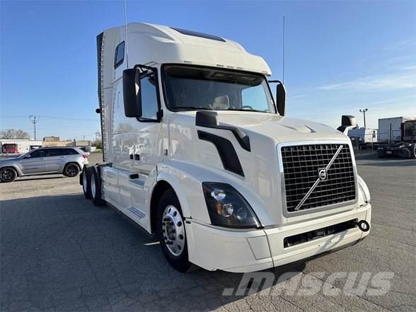 Volvo VNL64T670 Tegljači