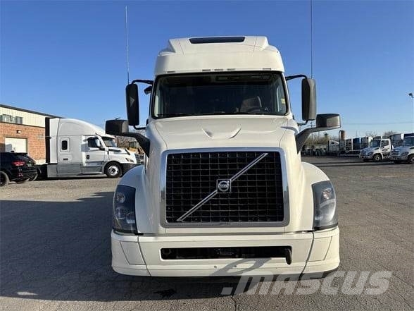 Volvo VNL64T670 Ciągniki siodłowe