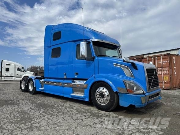 Volvo VNL64T780 Tegljači