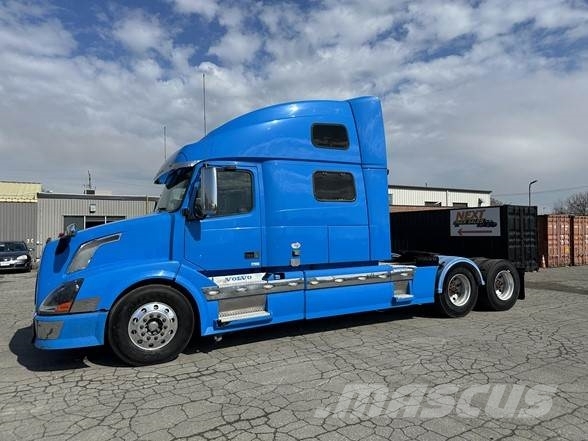 Volvo VNL64T780 Tegljači