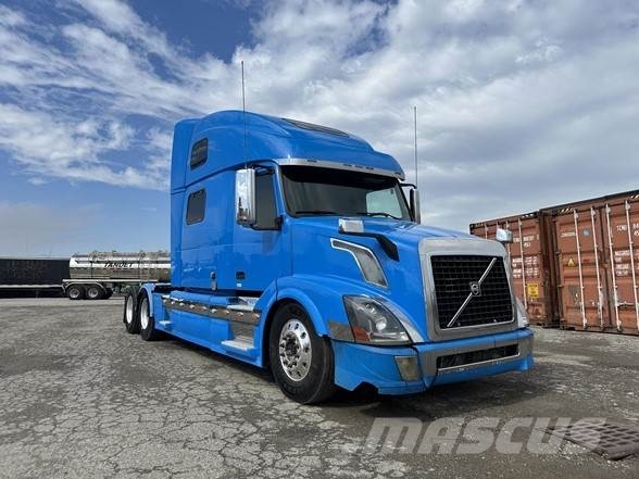 Volvo VNL64T780 Tegljači