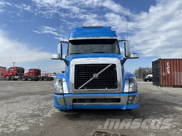 Volvo VNL64T780 Tegljači