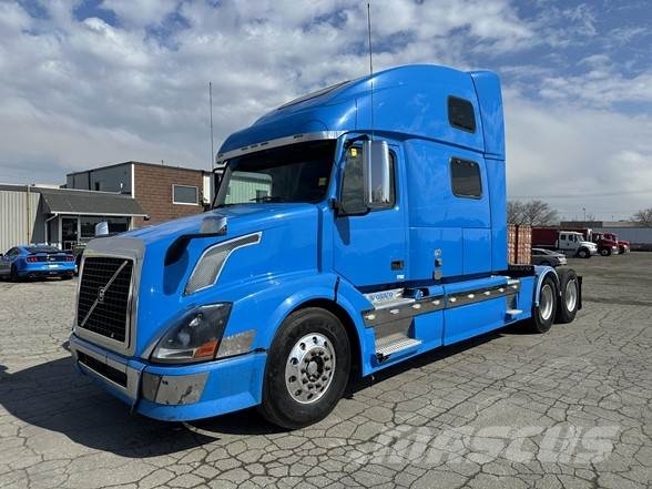 Volvo VNL64T780 Tegljači