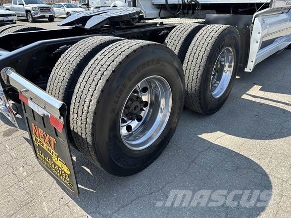 Western Star 5700XE Dragbilar