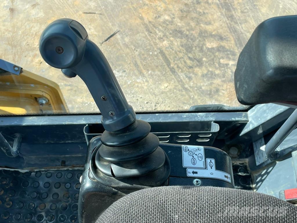 Hamm H13i مداحل أحادية الأسطوانة