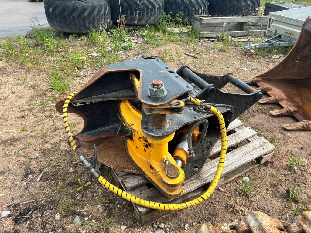 Kobelco SK140SRLC-7 Excavadoras sobre orugas
