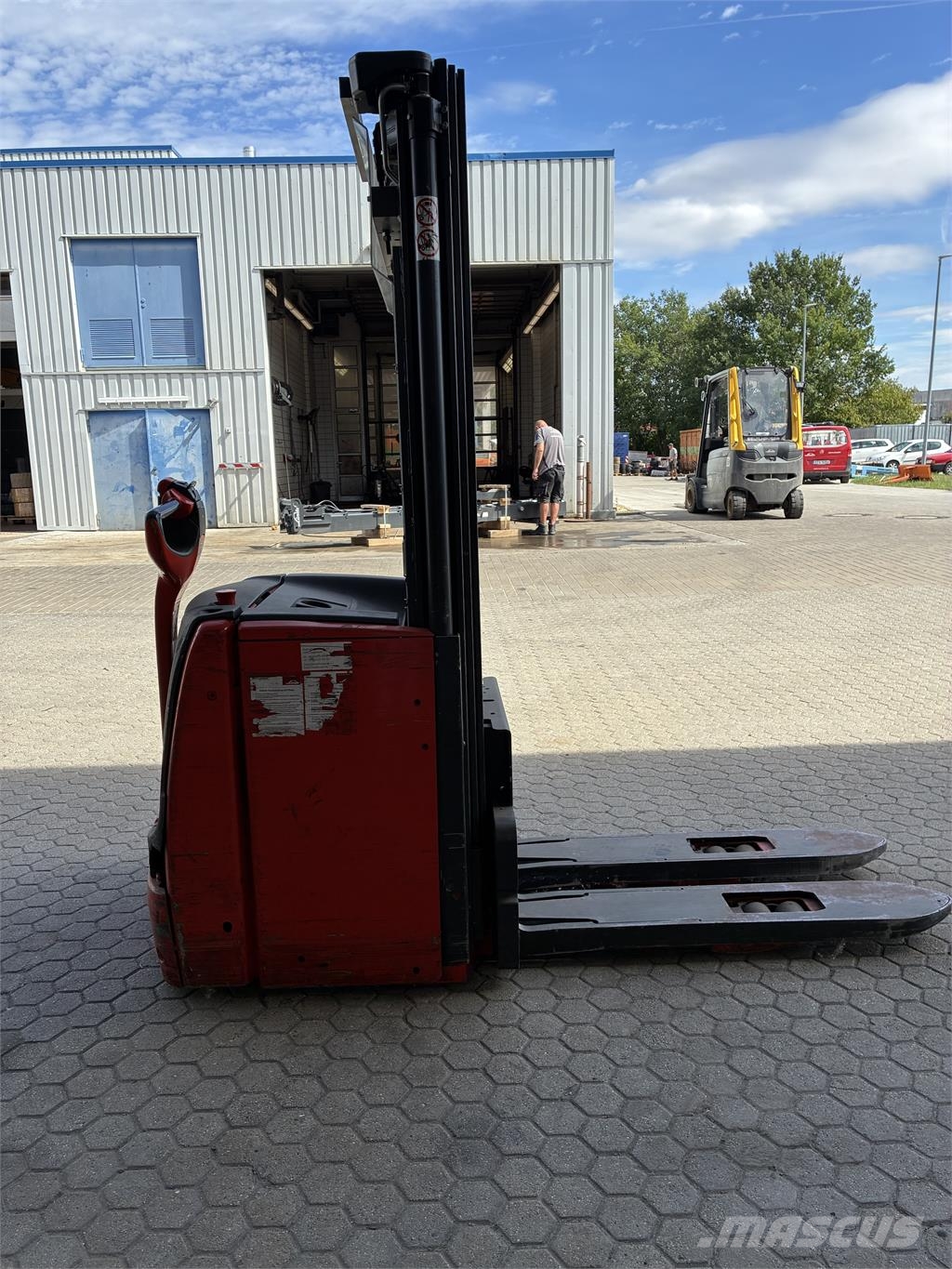 Linde L20i Elektromos gyalogkíséretű targoncák