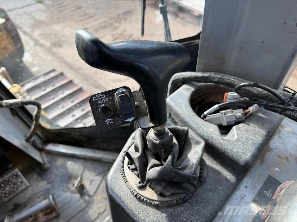 CAT D3G XL GPS Prepared - Ripper valve Kāpurķēžu buldozeri