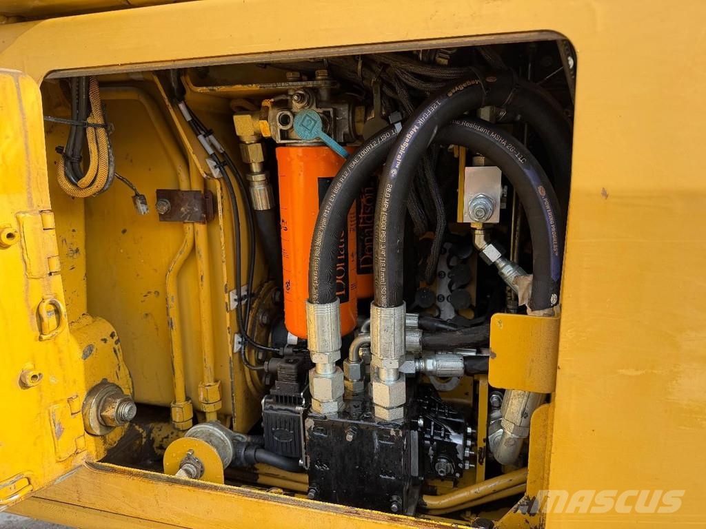 CAT D3G XL GPS Prepared - Ripper valve Kāpurķēžu buldozeri