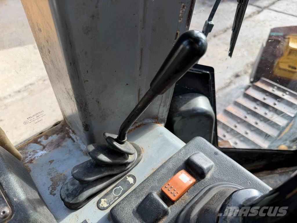 CAT D3G XL GPS Prepared - Ripper valve Kāpurķēžu buldozeri