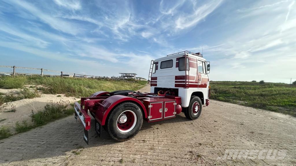 Scania LB141 V8 New condition | Restored | oldtimer | nl وحدات الجر