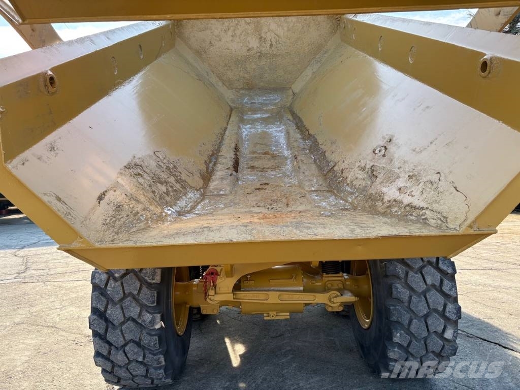 CAT 730 Midjestyrd dumper