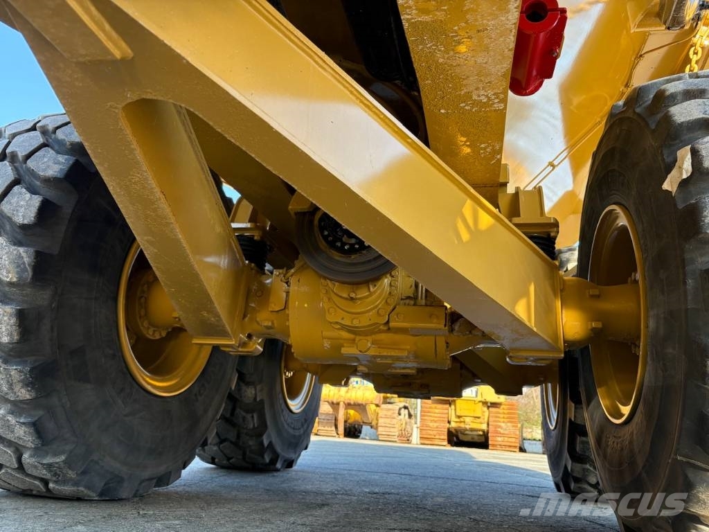 CAT 730 Midjestyrd dumper