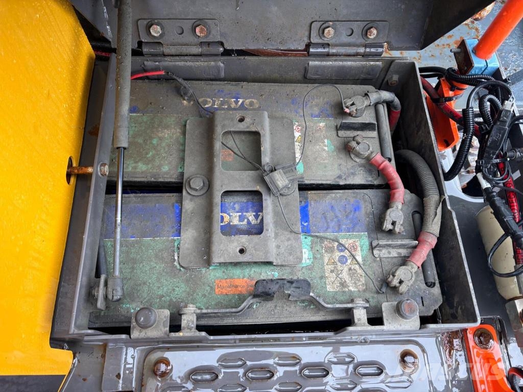 Volvo EW 220 W Tunnelpigger Escavadeiras especiais